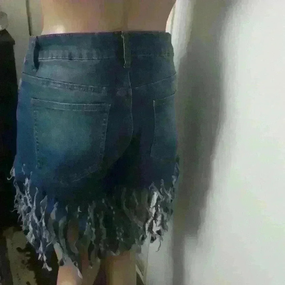 NWT JC&JQ sexy party fringe shorts size size large - Picture 4 of 7